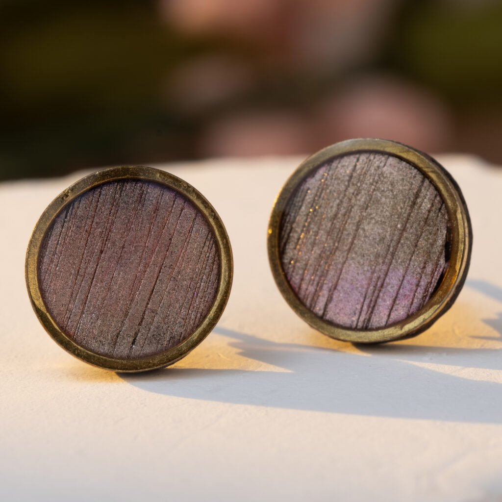 framed disc studs