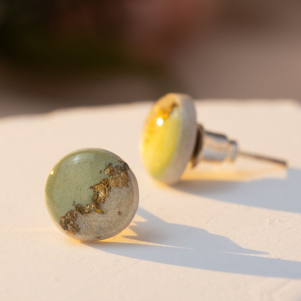 gold dust studs