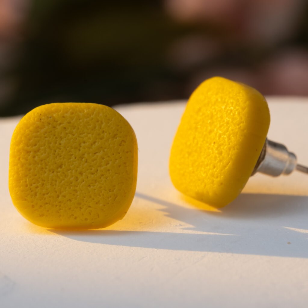 rounded square stud
