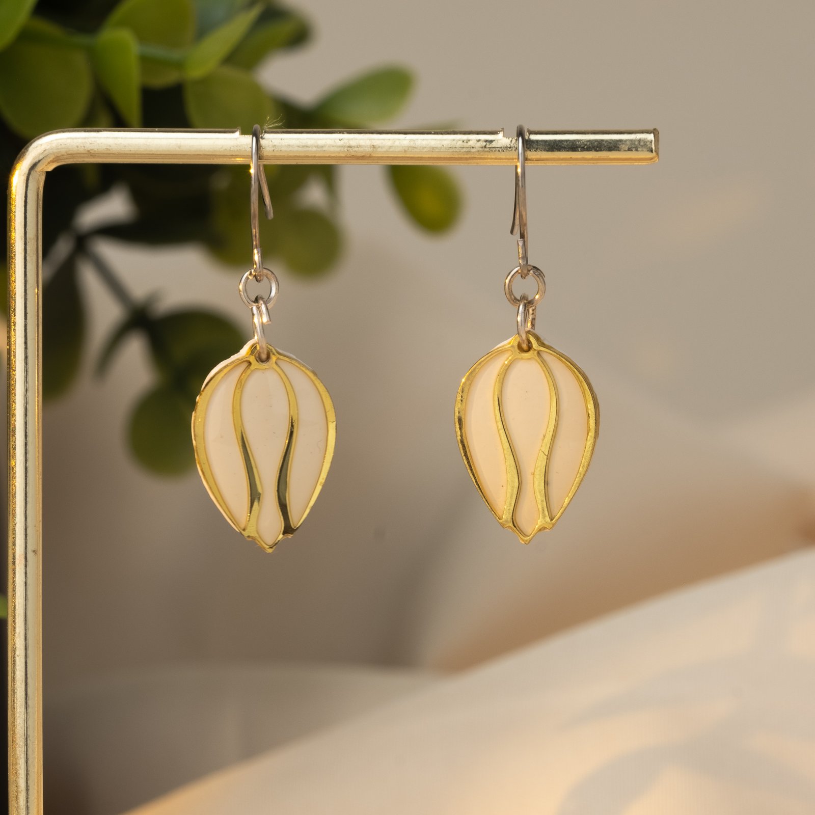 tulip earrings