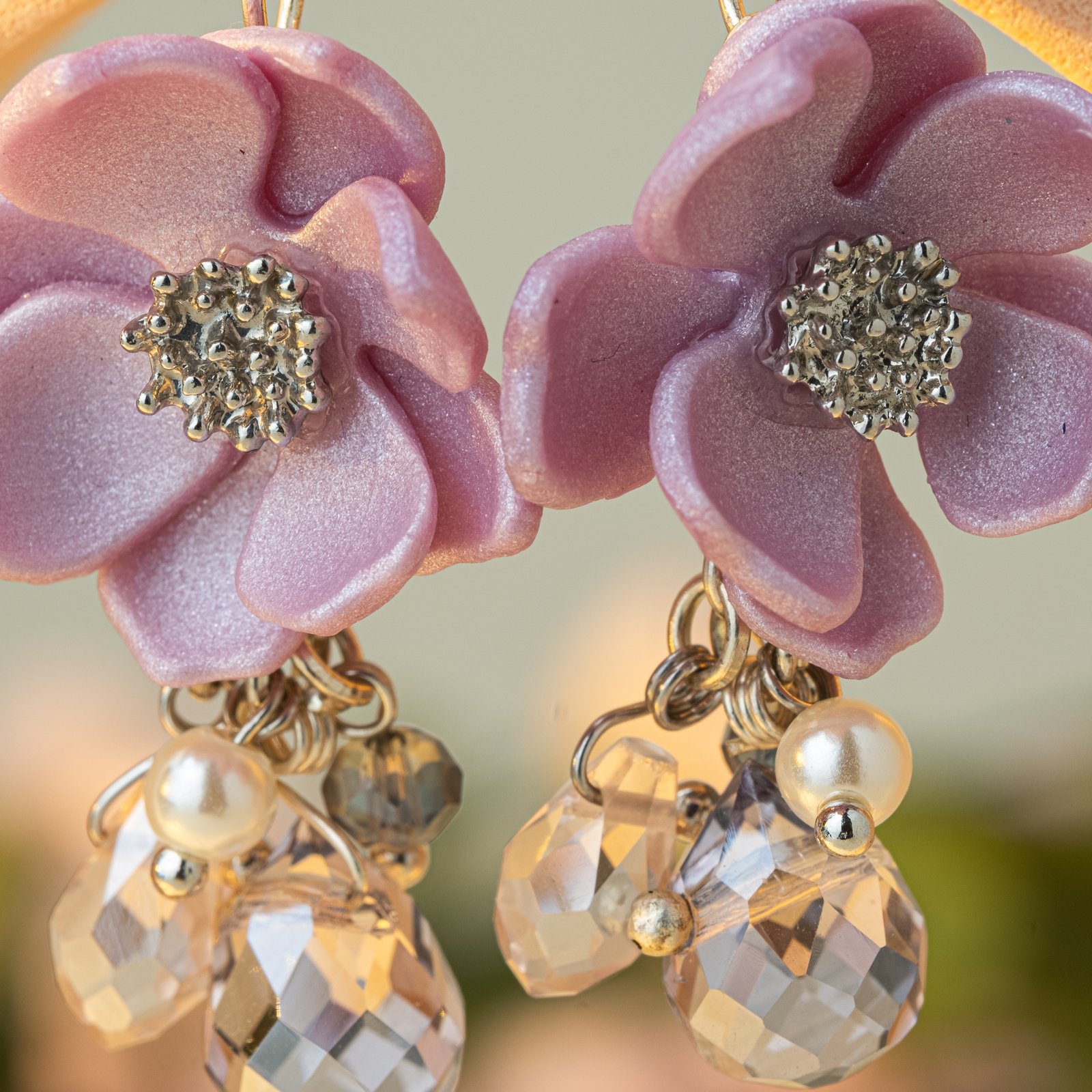 bloom pearl studs 7 4160 x 4160