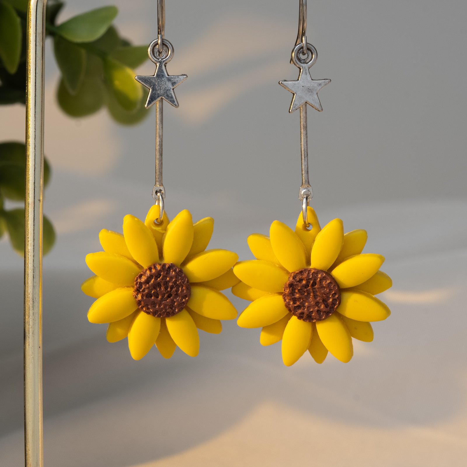 daisy charm earrings 58 4153 x 4153
