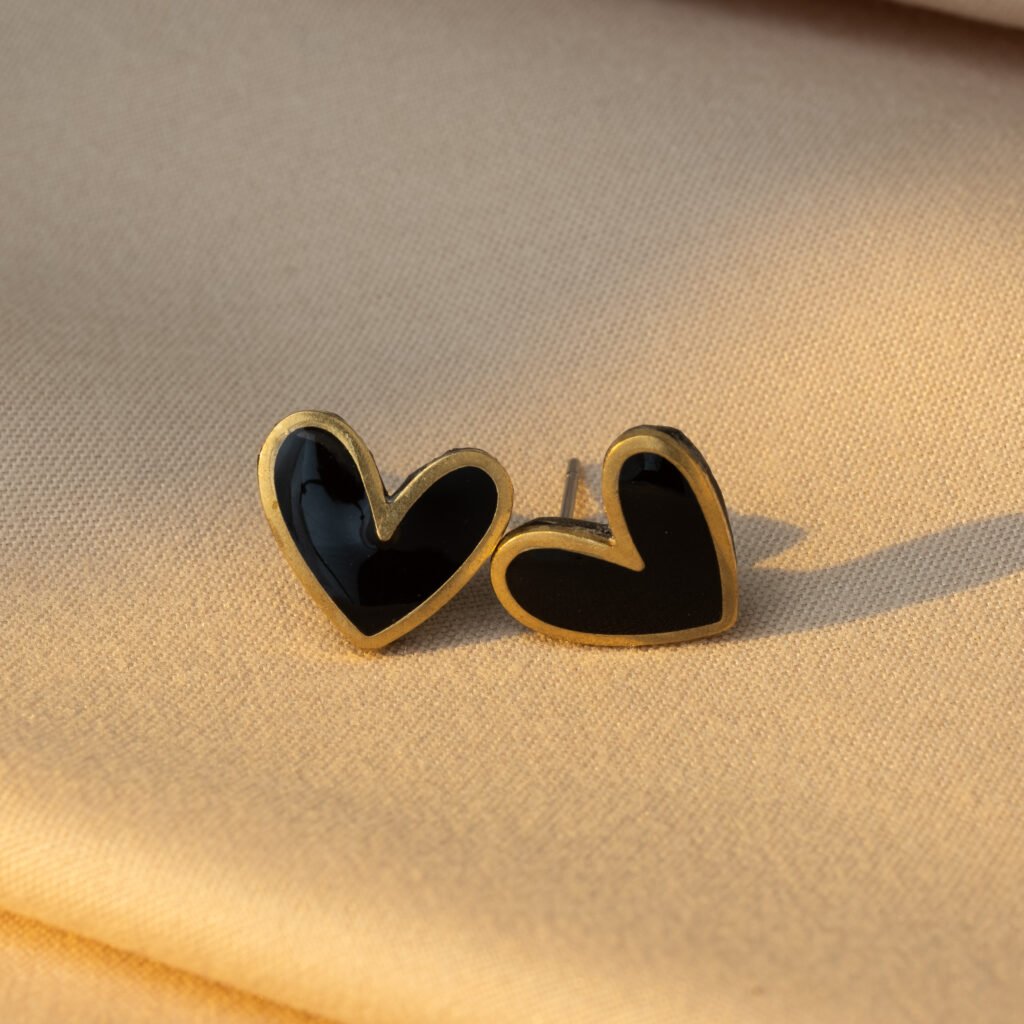 framed heart studs 13 4160 x 4160