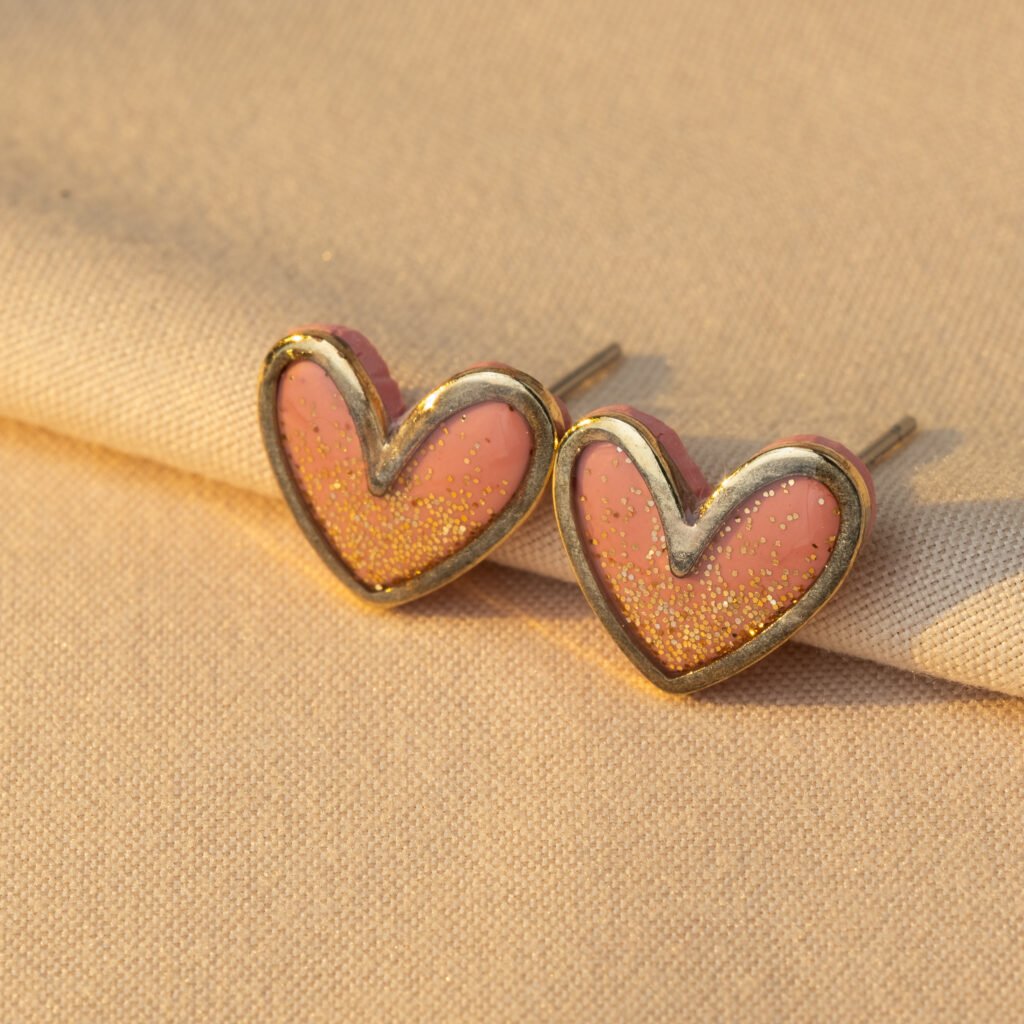 glitter framed heart studs 18 4160 x 4160