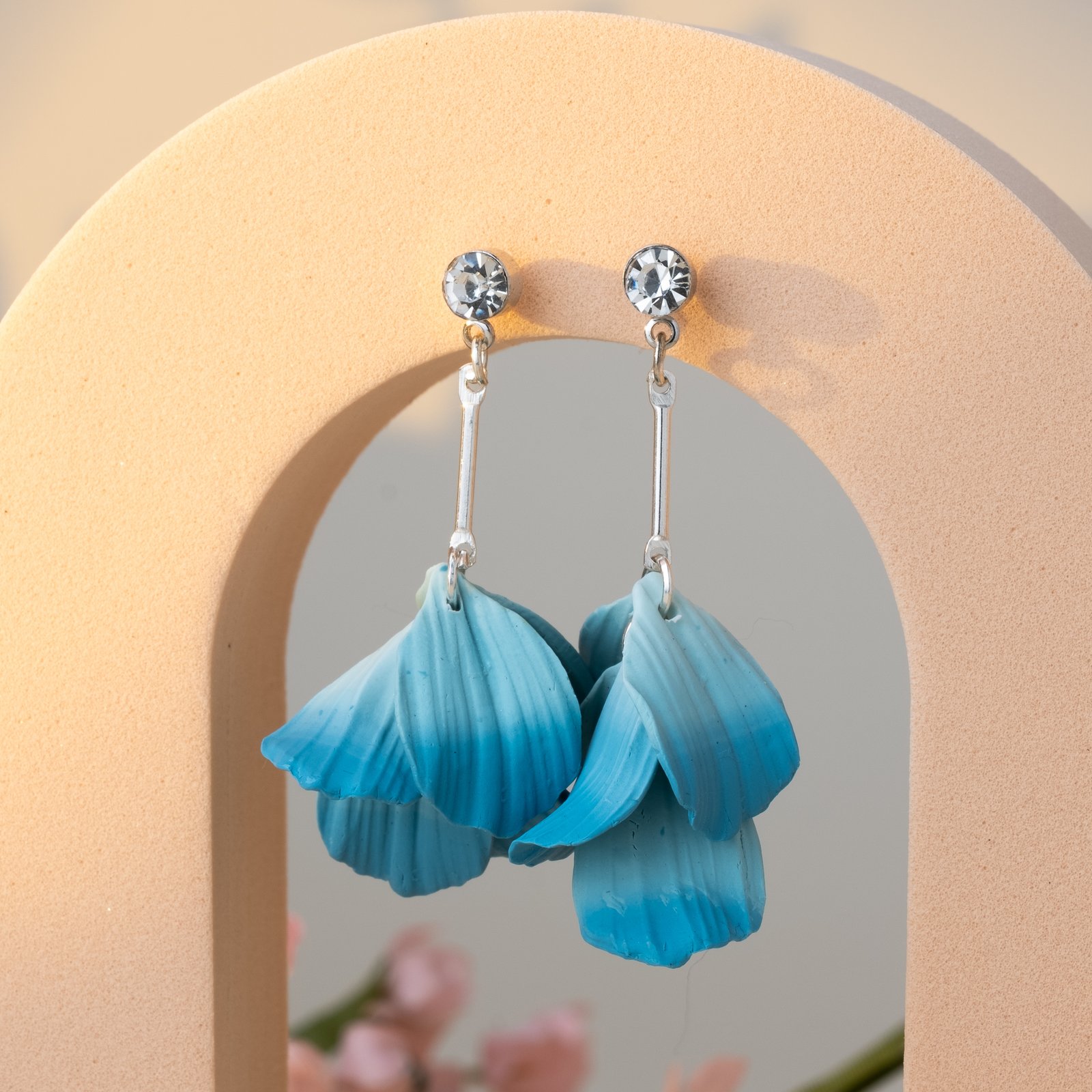 petal cluster studs 99 3818 x 3818